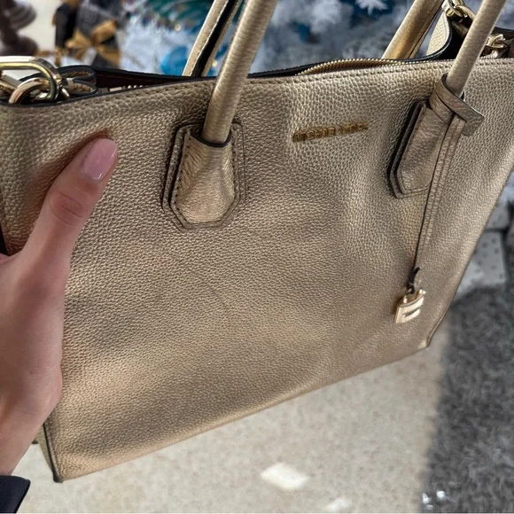 Michael Kors Mercer Large Metallic Pebbled Leather Tote Gold Shoulder Bag - Picture 8 of 9